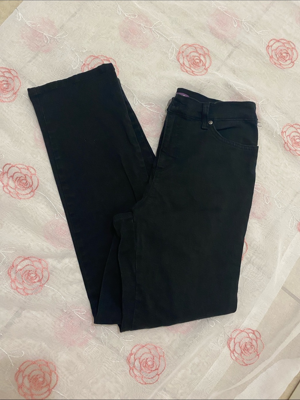 Classic Black Women's Skinny Jeans